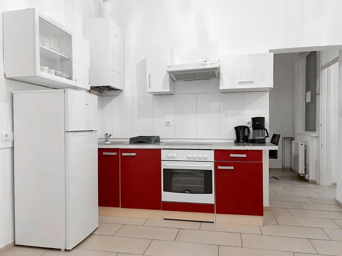 Apartment At Westbahnhof I Close To Shopping Street & Metro Vienna Austria