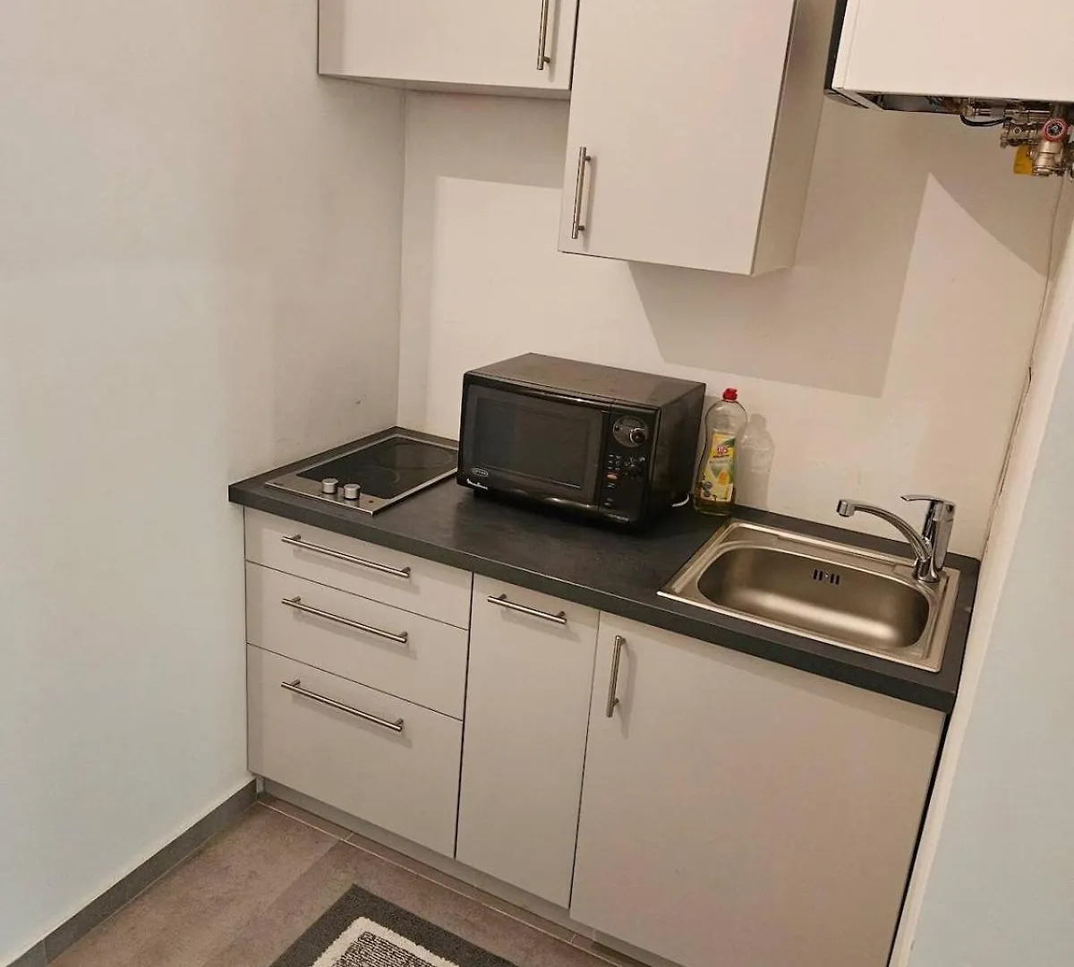 Apartment At Westbahnhof I Close To Shopping Street & Metro Vienna
